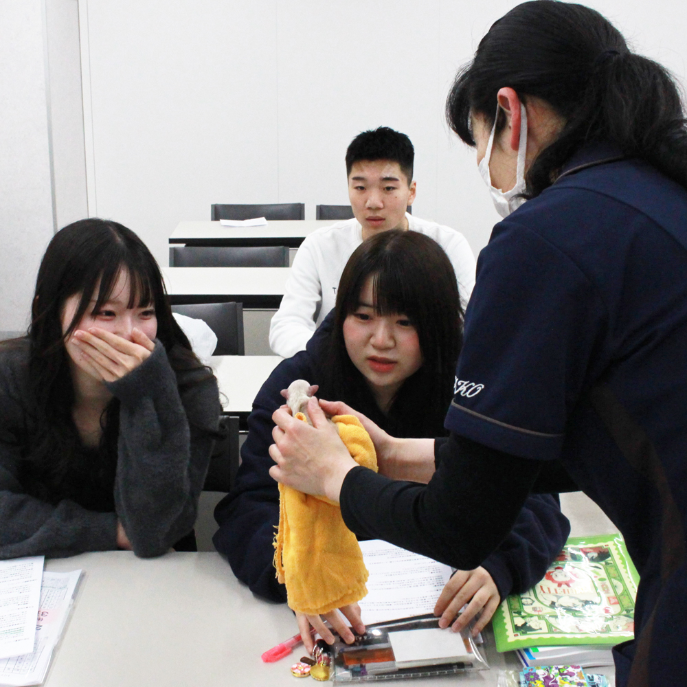 新入生、入学式の翌日に子犬が産まれました！